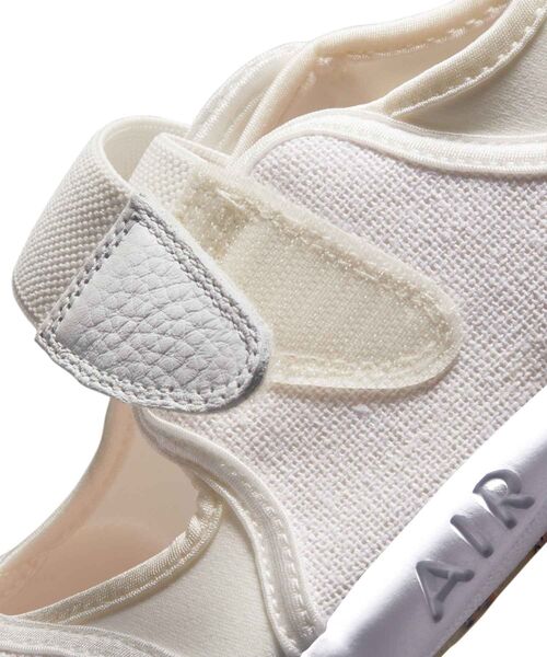 NIKE(ナイキ)の「ナイキ エア リフト ウィメンズシューズ / Nike Air Rift Women's Shoes DJ4639-121 Summit White(スニーカー・レディース・アイボリー・24/25/26/23)」の16枚目の写真