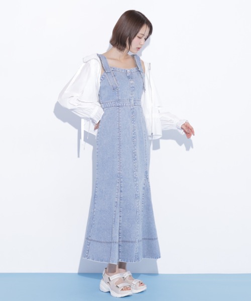 JILL by JILL STUART(ジルバイジルスチュアート)の「肩リボンデニムジャンスカ(ワンピース・レディース・ブルー/ホワイト・MEDIUM/SMALL)」の10枚目の写真