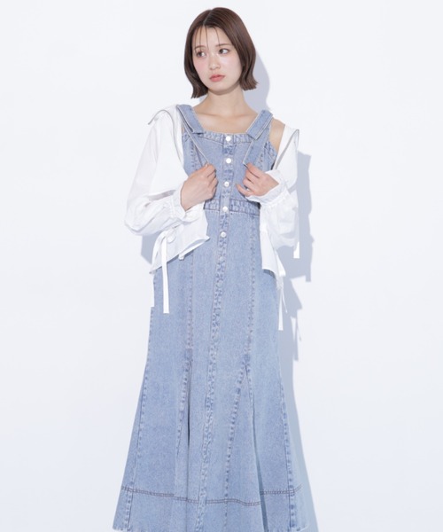 JILL by JILL STUART(ジルバイジルスチュアート)の「肩リボンデニムジャンスカ(ワンピース・レディース・ブルー/ホワイト・MEDIUM/SMALL)」の11枚目の写真
