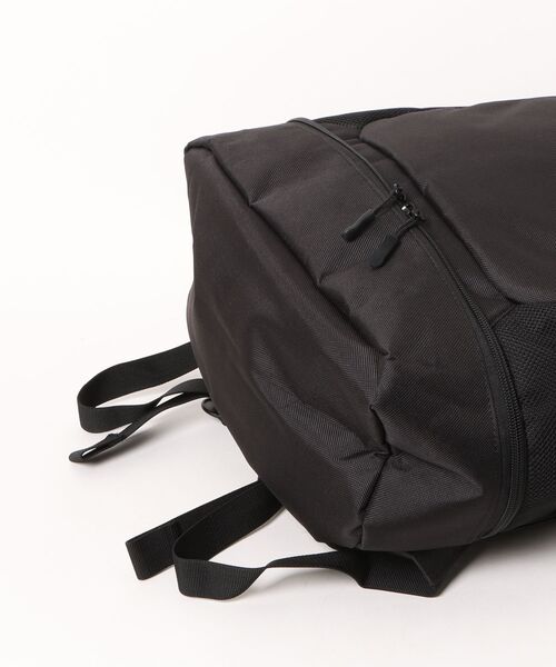 THRASHER(スラッシャー)の「THRASHER BOX SACK(バックパック/リュック・メンズ・ブラック系その他2/ブラック系その他・FREE)」の4枚目の写真