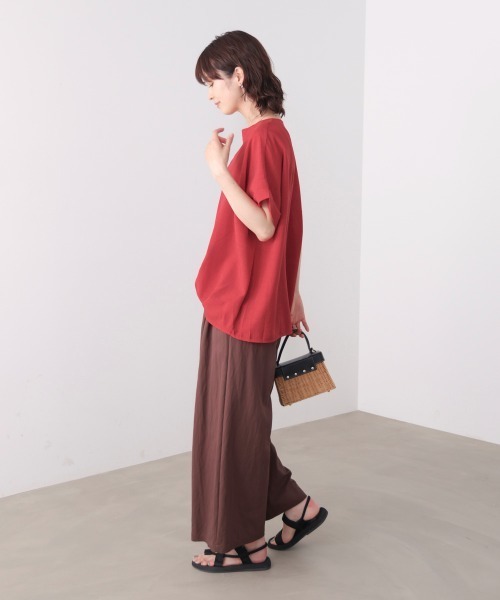 Bou Jeloud(ブージュルード)の「麻ライクキーネックプルオーバー(Tシャツ/カットソー・レディース・レッド/ブラック/ブルー/イエロー・FREE)」の8枚目の写真