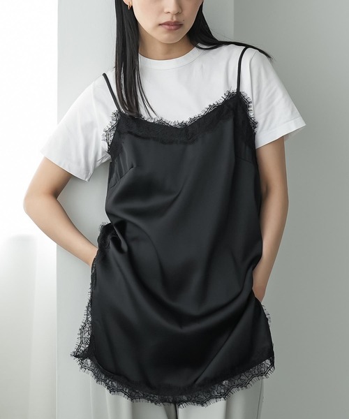 mili an deni(ミリアンデニ)の「胸元レースサテンキャミワンピース(ワンピース・レディース・ホワイト/ブラック・M)」の2枚目の写真