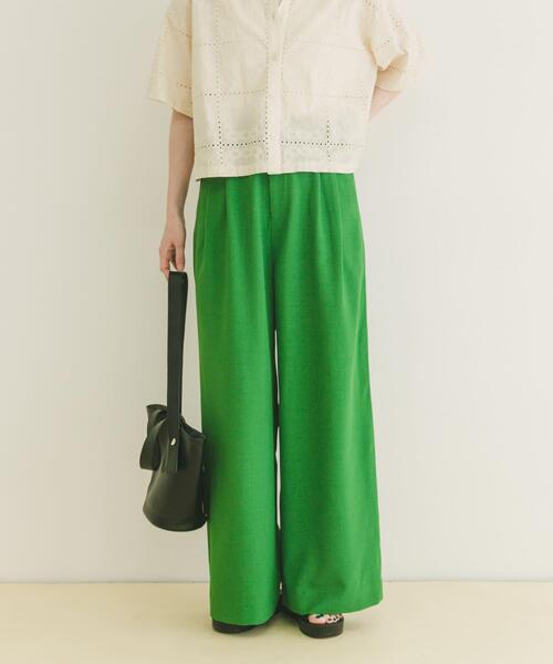 ITEMS URBANRESEARCH(アイテムズ アーバンリサーチ)の「『イージーケア/接触冷感/UVカット』SMOOTH LINEN TOUCH ワイドパンツ(その他パンツ・レディース・ベージュ/ブラウン/グリーン/チャコールグレー・FREE)」の4枚目の写真