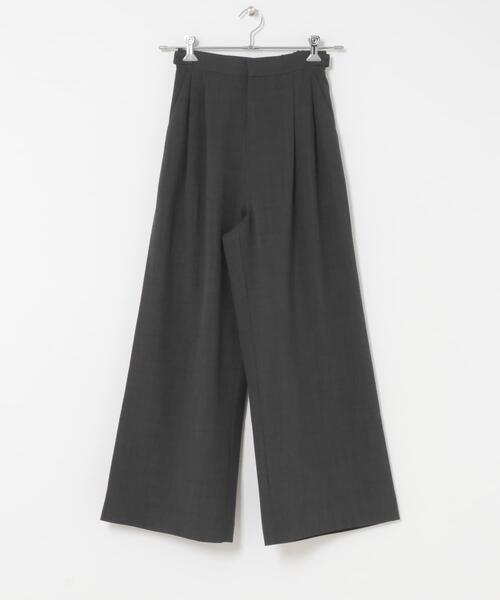 ITEMS URBANRESEARCH(アイテムズ アーバンリサーチ)の「『イージーケア/接触冷感/UVカット』SMOOTH LINEN TOUCH ワイドパンツ(その他パンツ・レディース・ベージュ/ブラウン/グリーン/チャコールグレー・FREE)」の9枚目の写真