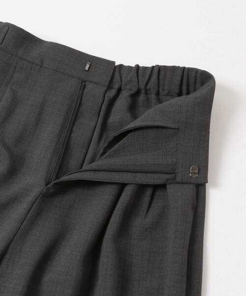 ITEMS URBANRESEARCH(アイテムズ アーバンリサーチ)の「『イージーケア/接触冷感/UVカット』SMOOTH LINEN TOUCH ワイドパンツ(その他パンツ・レディース・ベージュ/ブラウン/グリーン/チャコールグレー・FREE)」の11枚目の写真