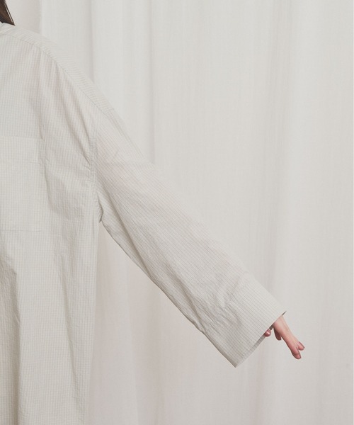 fig London(フィグロンドン)の「ribbon big shirt(シャツ/ブラウス・レディース・ベージュ/ネイビー・FREE)」の19枚目の写真