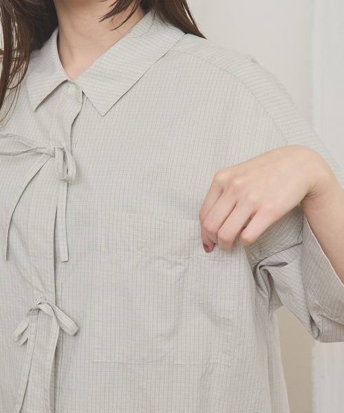 fig London(フィグロンドン)の「ribbon big shirt(シャツ/ブラウス・レディース・ベージュ/ネイビー・FREE)」の20枚目の写真