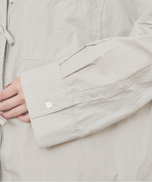 fig London(フィグロンドン)の「ribbon big shirt(シャツ/ブラウス・レディース・ベージュ/ネイビー・FREE)」の21枚目の写真