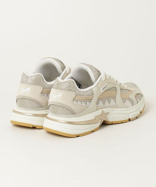 A BATHING APE（アベイシングエイプ）の「BAPE SHARK STA #1（スニーカー・レディース・ゴールド/シルバー・6/5）」の13枚目の写真