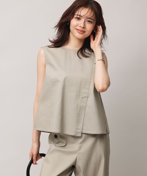 UNFILO(アンフィーロ)の「【野呂佳代さん着用】UNFILO DENIM light ノースリーブブラウス(シャツ/ブラウス・レディース・ネイビー系/サックスブルー系/ベージュ系・X-LARGE)」の1枚目の写真