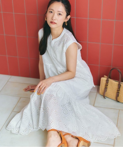 COHINA(コヒナ)の「コットンエンブロイダリーペプラムブラウス 【低身長・小柄女性】(シャツ/ブラウス・レディース・ブラック/オフホワイト/グリーン・ONE SIZE)」の6枚目の写真