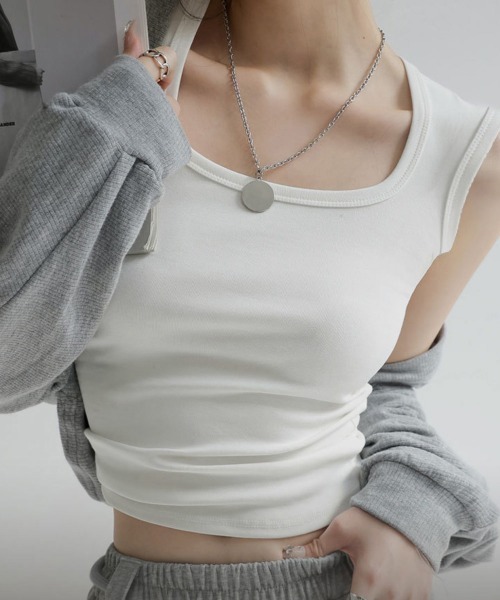 Miniministore(ミニミニストア)の「カップ付きリブタンクトップスクエアネック(タンクトップ・レディース・グレー/ホワイト/ブラウン/アイボリー/ブラック・FREE)」の6枚目の写真