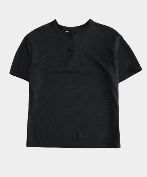 PLACESTUDIOMAN（プレイススタジオメンズ）の「ワッフルヘンリーネックベーシックスナップポイントデイリーオーバーサイズ半袖Tシャツ_3COLOR（Tシャツ/カットソー・メンズ・ブラック/チャコール/アイボリー・FREE）」の7枚目の写真