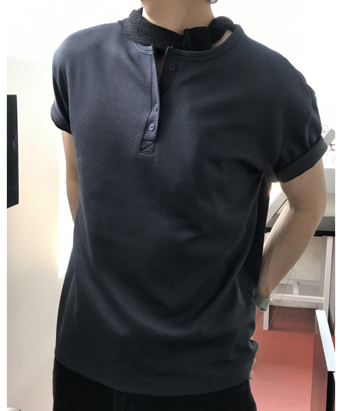 PLACESTUDIOMAN（プレイススタジオメンズ）の「ワッフルヘンリーネックベーシックスナップポイントデイリーオーバーサイズ半袖Tシャツ_3COLOR（Tシャツ/カットソー・メンズ・ブラック/チャコール/アイボリー・FREE）」の9枚目の写真