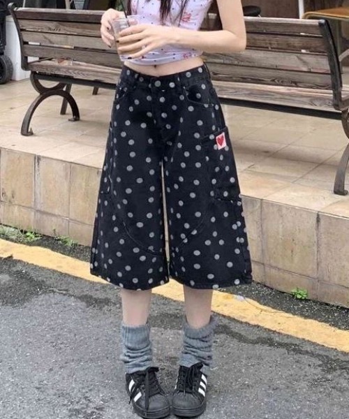 SHERU(シェル)の「ドット柄 カーゴワイドデニムハーフパンツ ハートワッペン(デニムパンツ・レディース・ブラック・LARGE/MEDIUM/SMALL)」の14枚目の写真