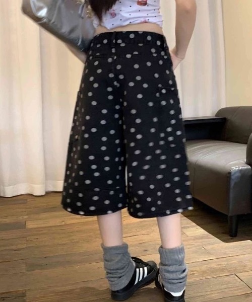 SHERU(シェル)の「ドット柄 カーゴワイドデニムハーフパンツ ハートワッペン(デニムパンツ・レディース・ブラック・LARGE/MEDIUM/SMALL)」の8枚目の写真