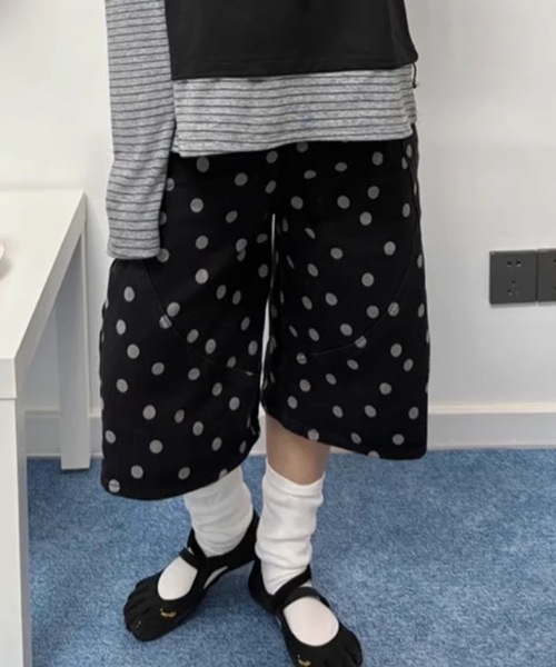 SHERU(シェル)の「ドット柄 カーゴワイドデニムハーフパンツ ハートワッペン(デニムパンツ・レディース・ブラック・LARGE/MEDIUM/SMALL)」の11枚目の写真