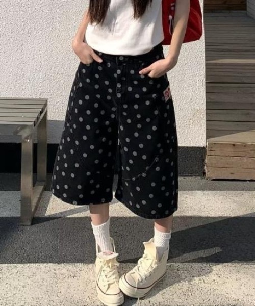 SHERU(シェル)の「ドット柄 カーゴワイドデニムハーフパンツ ハートワッペン(デニムパンツ・レディース・ブラック・LARGE/MEDIUM/SMALL)」の20枚目の写真