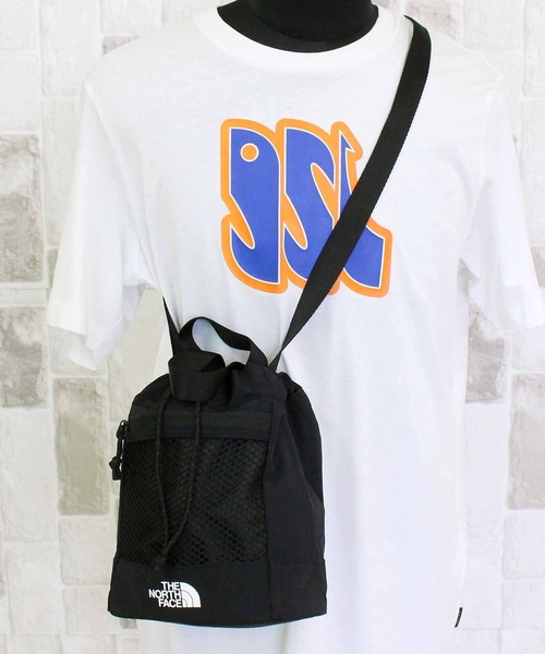 THE NORTH FACE(ザノースフェイス)の「TNF リンデ メッシュ バケットバッグ ミニ Linde Mesh Bucket Bag Mini 韓国限定(ショルダーバッグ・レディース・ブラック・ONE)」の2枚目の写真