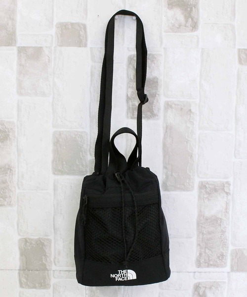 THE NORTH FACE(ザノースフェイス)の「TNF リンデ メッシュ バケットバッグ ミニ Linde Mesh Bucket Bag Mini 韓国限定(ショルダーバッグ・レディース・ブラック・ONE)」の3枚目の写真