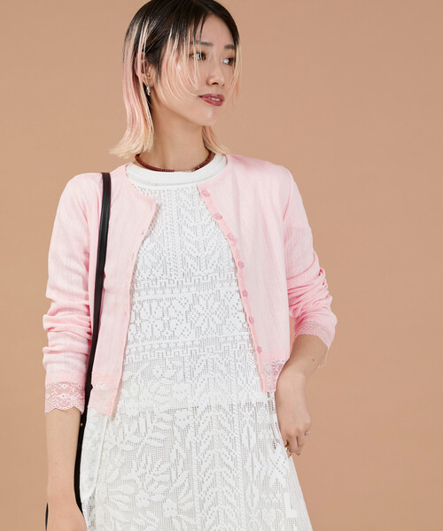 Freada(フリーダ)の「Freada/フリーダ アイレット レース カーディガン(Tシャツ/カットソー・レディース・オフホワイト/ブラック/ピンク・ONE SIZE)」の3枚目の写真