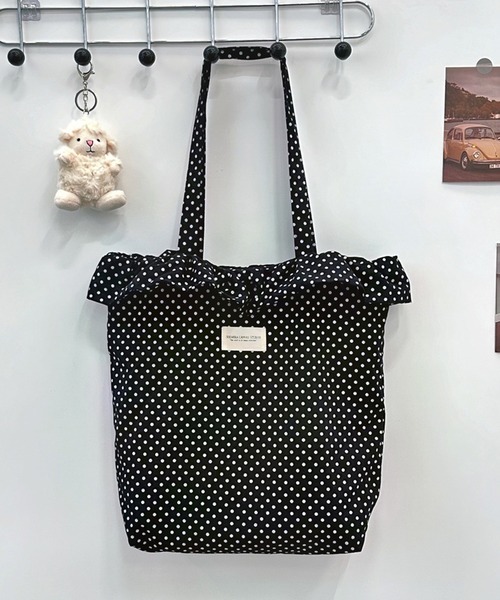 boemy(ボエミー)の「【A4収納可能】 ドット柄 フリルトートバッグ(トートバッグ・レディース・ブラック/オフホワイト・FREE)」の18枚目の写真