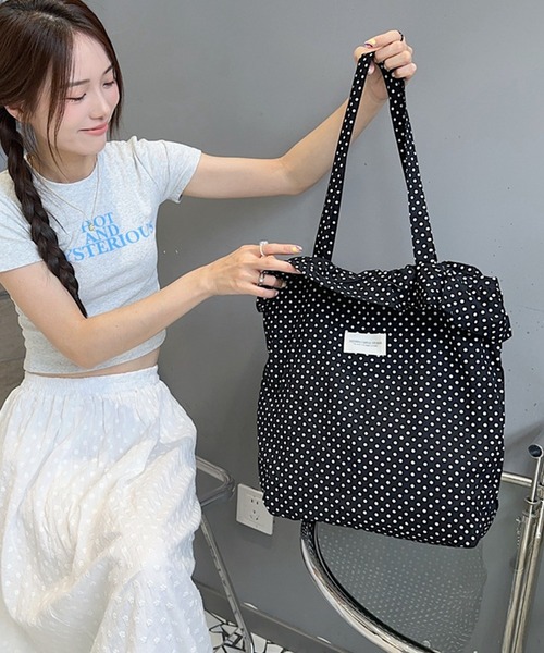 boemy(ボエミー)の「【A4収納可能】 ドット柄 フリルトートバッグ(トートバッグ・レディース・ブラック/オフホワイト・FREE)」の15枚目の写真
