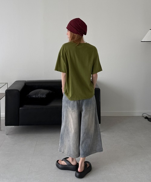 4INT.(フォイント)の「【 8color 】ベーシック 無地 オーバーフィット 半袖 Tシャツ(Tシャツ/カットソー・レディース・チャコール/グレー/ネイビー/カーキ/ブルー/ホワイト/ブラウン/ブラック・FREE)」の12枚目の写真