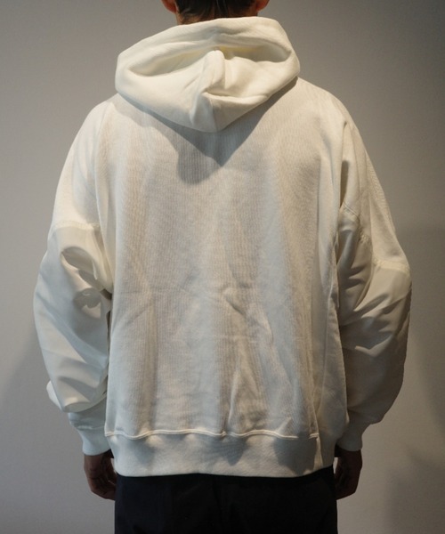 TOGA（トーガ）の「TOGA　TOO Cotton hoodie（Tシャツ/カットソー・メンズ・ブラック/ホワイト・LARGE）」の5枚目の写真