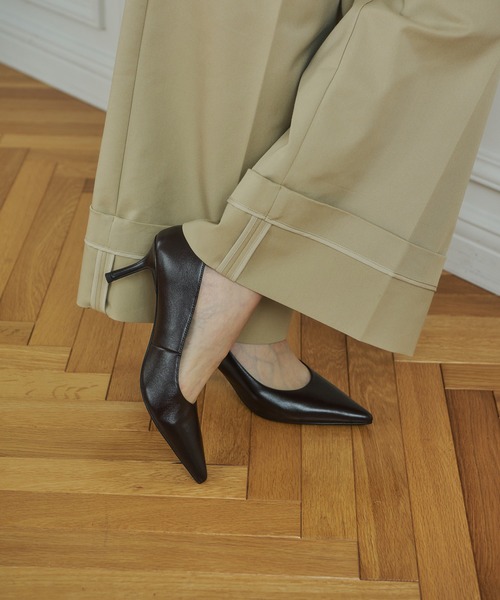anuans（アニュアンス）の「ベーシックレザーパンプス（パンプス・レディース・ダークブラウン/ブラック/ベージュ・SMALL/MEDIUM/LARGE）」の5枚目の写真