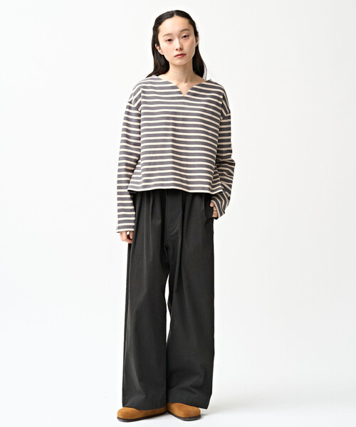 ORCIVAL(オーシバル)の「ORCIVAL | コットンロード スキッパーネック長袖カットソー WOMEN(Tシャツ/カットソー・レディース・ブラック系その他/ホワイト系その他5/ダークブラウン/グレー系その他/ブラック/アイボリー・1)」の21枚目の写真