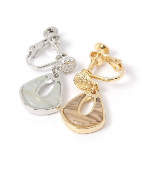 LAKOLE（ラコレ）の「ロンバスシェルイヤリング / 1051738（イヤリング・レディース・その他2/その他1・FREE）」の3枚目の写真