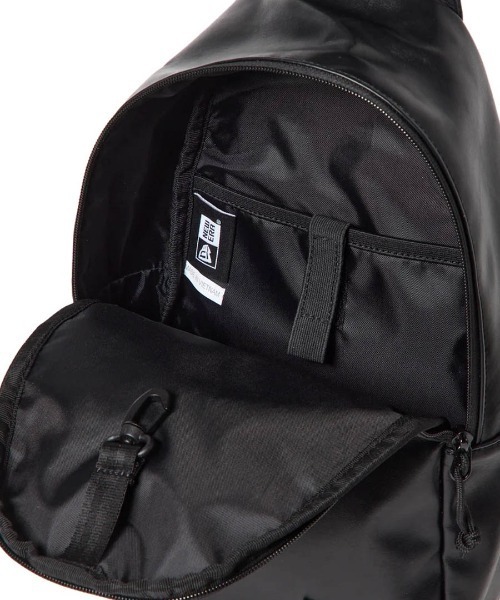 NEW ERA（ニューエラ）の「【NEW ERA】ボディバッグ シンセティックレザー / ブラック [15121565]（ボディバッグ/ウエストポーチ・レディース・ブラック・フリー）」の7枚目の写真