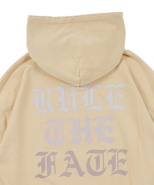 RULE THE FATE(ルールザフェイト)の「RTF DUSTY TYPE SWEAT HOODIE/ダスティータイプスウェットフーディー(Tシャツ/カットソー・メンズ・ベージュ/ブラック・1/2)」の8枚目の写真