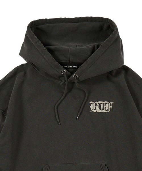 RULE THE FATE(ルールザフェイト)の「RTF DUSTY TYPE SWEAT HOODIE/ダスティータイプスウェットフーディー(Tシャツ/カットソー・メンズ・ベージュ/ブラック・1/2)」の4枚目の写真