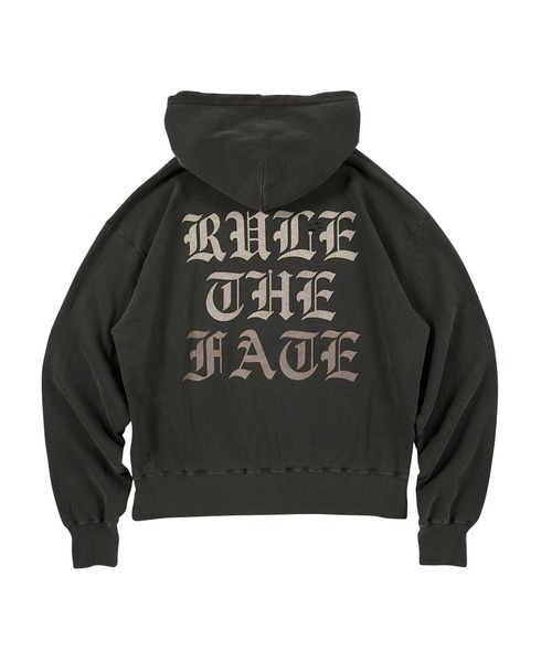 RULE THE FATE(ルールザフェイト)の「RTF DUSTY TYPE SWEAT HOODIE/ダスティータイプスウェットフーディー(Tシャツ/カットソー・メンズ・ベージュ/ブラック・1/2)」の3枚目の写真