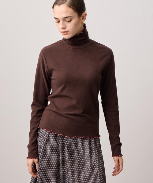 LE SOUK HOLIDAY(ルスークホリデー)の「メローハイネック起毛ロングTシャツ【吸湿発熱・アクセントカラー】(Tシャツ/カットソー・レディース・ライトグリーン/レッド/サックスブルー/マスタード/オレンジ/ダークブラウン/ネイビー・M/L)」の11枚目の写真