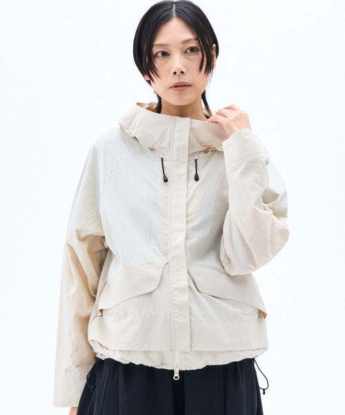 phenix outdoor(フェニックスアウトドア)の「phenix outdoor(フェニックスアウトドア)VERSATILE SHORT DWR JACKET / バーサタイル ショートDWRジャケット(ナイロンジャケット・レディース・アイボリー/グレー/ブラウン・L/M)」の1枚目の写真