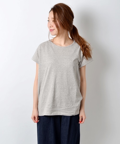 SHIPS Days(シップスデイズ)の「SHIPS Days STANDARD: ソフトコットンルーズTシャツ□(Tシャツ/カットソー・レディース・ネイビー/ホワイト/ライトグレー/ブラック/オリーブ・S~M/M~L)」の11枚目の写真