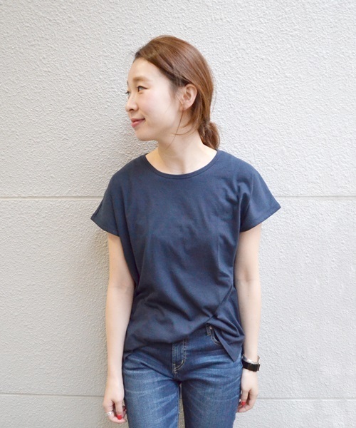 SHIPS Days(シップスデイズ)の「SHIPS Days STANDARD: ソフトコットンルーズTシャツ□(Tシャツ/カットソー・レディース・ネイビー/ホワイト/ライトグレー/ブラック/オリーブ・S~M/M~L)」の12枚目の写真