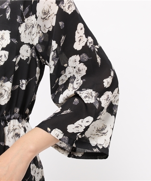 VENCEEXCHANGE（ヴァンスエクスチェンジ）の「花柄ロングガウン            （カーディガン/ボレロ・レディース・ブラック/ブルー・MEDIUM）」の9枚目の写真