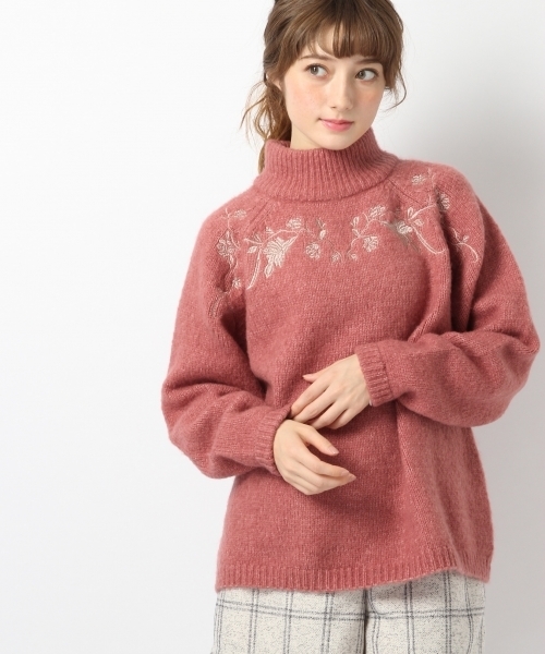 Heather(ヘザー)の「ボトルネックシシュウニット 738569 (ニット/セーター・レディース・ホワイト/ピンク系その他/ダークグレー・FREE)」の3枚目の写真