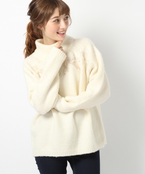 Heather(ヘザー)の「ボトルネックシシュウニット 738569 (ニット/セーター・レディース・ホワイト/ピンク系その他/ダークグレー・FREE)」の1枚目の写真