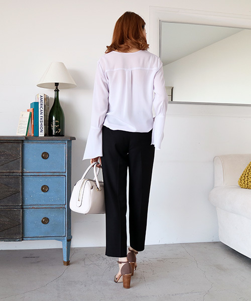 N.（N. Natural Beauty Basic）（エヌエヌナチュラルビューティーベーシック）の「センタープレスパンツ（その他パンツ・レディース・ベージュ/ホワイト/ブラック/ブルー・SMALL/MEDIUM）」の10枚目の写真