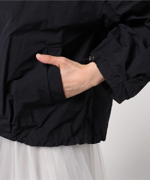 STUDIOUS(ステュディオス)の「ギャザースリーブブルゾン(ブルゾン・レディース・キャメル/ネイビー・1)」の7枚目の写真
