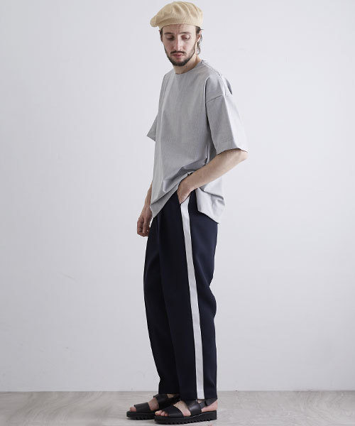 UNITED TOKYO（ユナイテッドトウキョウ）の「リラックスプルオーバーS/S（シャツ/ブラウス・メンズ・ピンク/ブラック/オフホワイト/グレー/テラコッタ/チャコールグレー/ブルー/カーキ/ブラウン・2/1/3）」の15枚目の写真