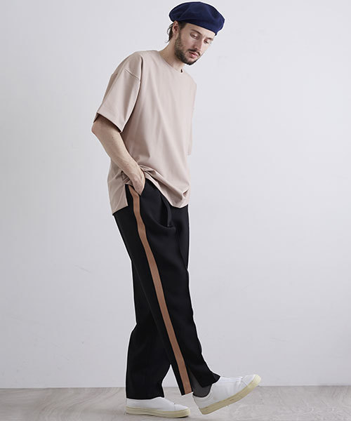 UNITED TOKYO（ユナイテッドトウキョウ）の「リラックスプルオーバーS/S（シャツ/ブラウス・メンズ・ピンク/ブラック/オフホワイト/グレー/テラコッタ/チャコールグレー/ブルー/カーキ/ブラウン・2/1/3）」の10枚目の写真