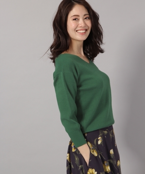 Andemiu（アンデミュウ）の「アクセツキＶネックプルオーバー7分袖787750（ニット/セーター・レディース・ライトグレー/ネイビー/オフホワイト/イエロー/グリーン・FREE）」の3枚目の写真