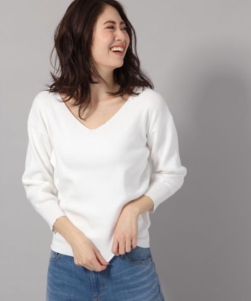 Andemiu（アンデミュウ）の「アクセツキＶネックプルオーバー7分袖787750（ニット/セーター・レディース・ライトグレー/ネイビー/オフホワイト/イエロー/グリーン・FREE）」の11枚目の写真