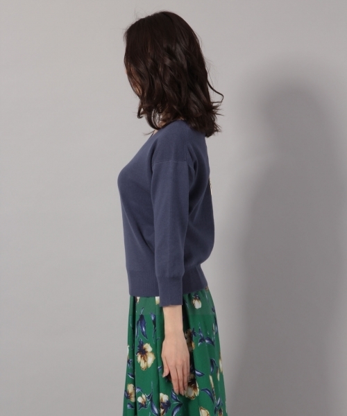 Andemiu（アンデミュウ）の「アクセツキＶネックプルオーバー7分袖787750（ニット/セーター・レディース・ライトグレー/ネイビー/オフホワイト/イエロー/グリーン・FREE）」の13枚目の写真